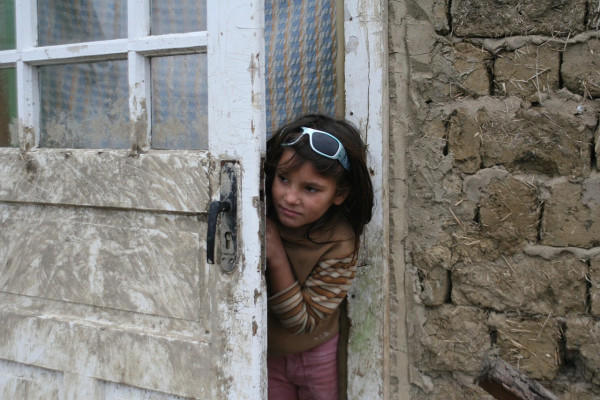 (De)privilegirane elite kot rabelj večine 