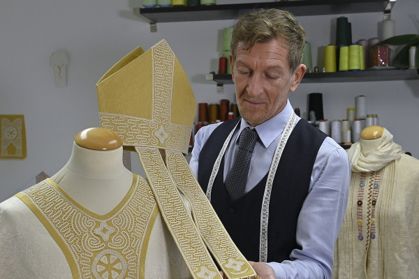 Kaj bodo slovenski škofje podarili papežu?