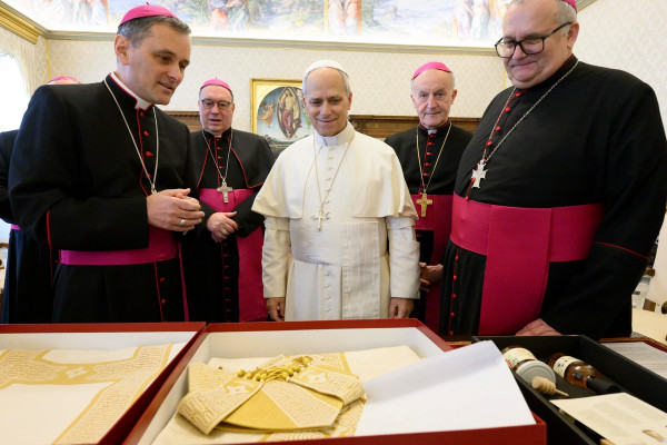 Predsednik SŠK čestital papežu Leonu XIV. ob prvi obletnici pontifikata