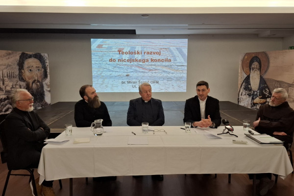 Zakaj se prepirate? Saj ste vsi moji!