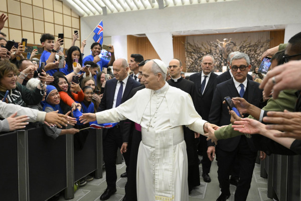 Papež pri avdienci: Tradicija Cerkve z roko v roki s Svetim Duhom