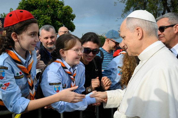 Papež spet obiskal eno od rimskih župnij