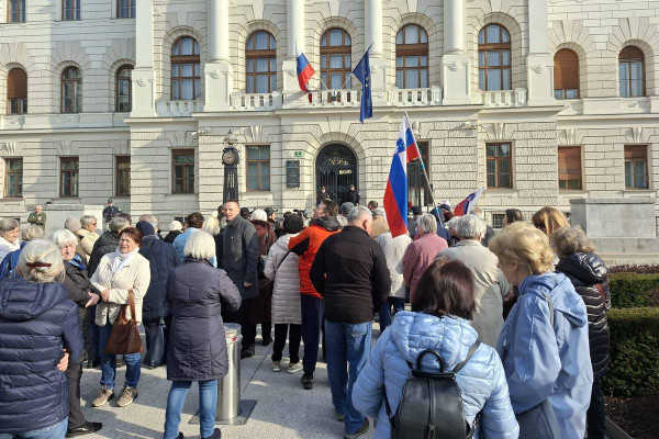 V dveh tednih znana odločitev o referendumu