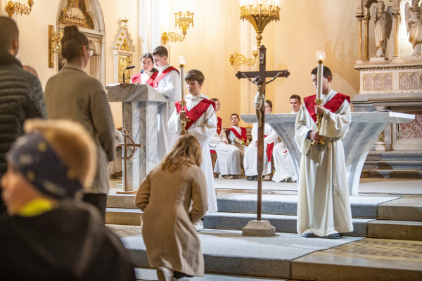 Veliki petek: Učna ura spreobrnjenja
