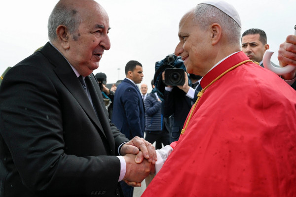 Papež v Alžiriji: Bog za vsak narod želi mir