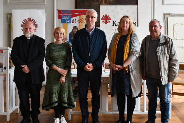 Na vrata še vedno trkajo ljudje, ki si od nesreče še niso opomogli