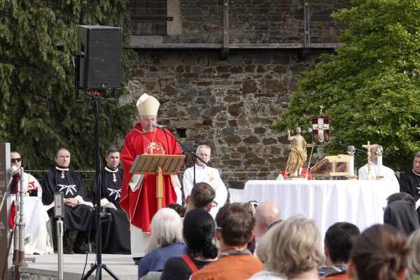 Sveta maša ob godu sv. Jurija na Ljubljanskem gradu