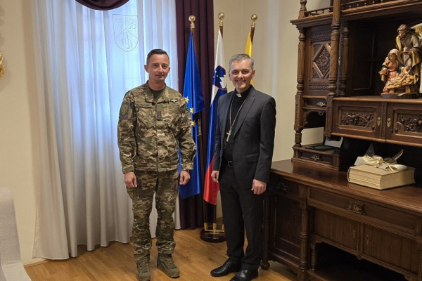 Škof Saje sprejel generalmajorja Boštjana Močnika