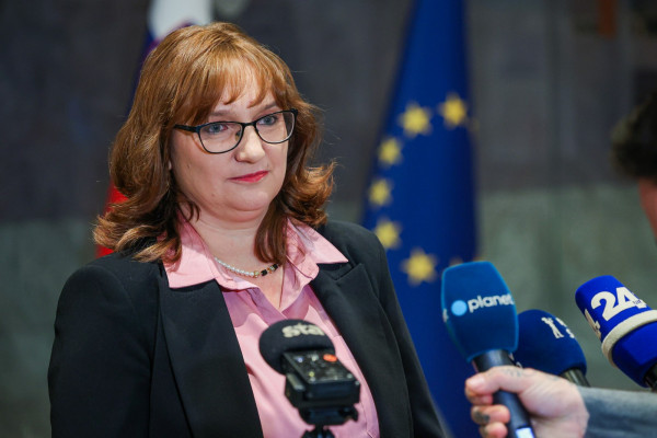 Varuhinja človekovih pravic dr. Simona Drenik Bavdek o dostojnem pokopu, kot temeljni človekovi pravici