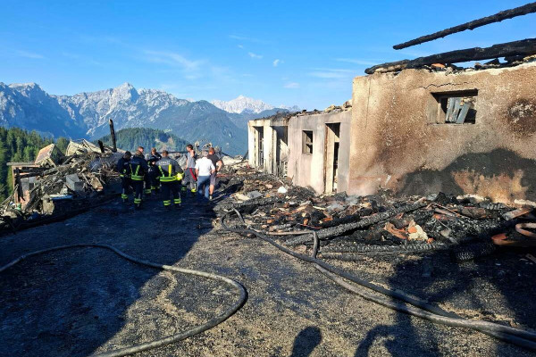 Pomoč za pogorelo kmetijo Bukovnik pod Rahudo