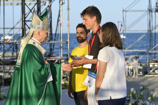 Zgodovinski dan na Jadranu: Papež Leon XIV. s helikopterjem v San Marino in Rimini