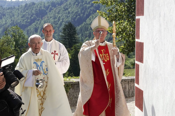 Župnija Podlipa praznovala 500-letnico cerkve sv. Brikcija