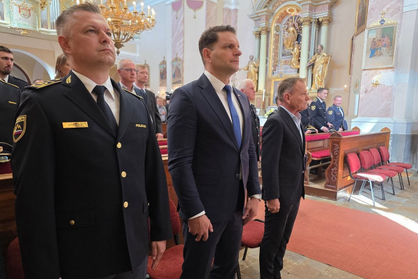 Na policijski maši v Srednji vasi v Bohinju tudi državni vrh