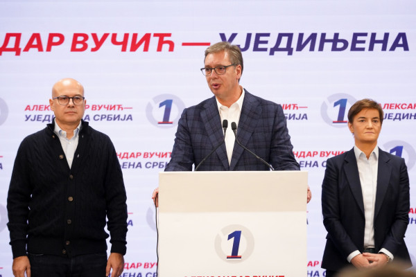 V Srbiji slavijo zmago študentov, pred novo oblastjo zahtevna naloga vodenja države