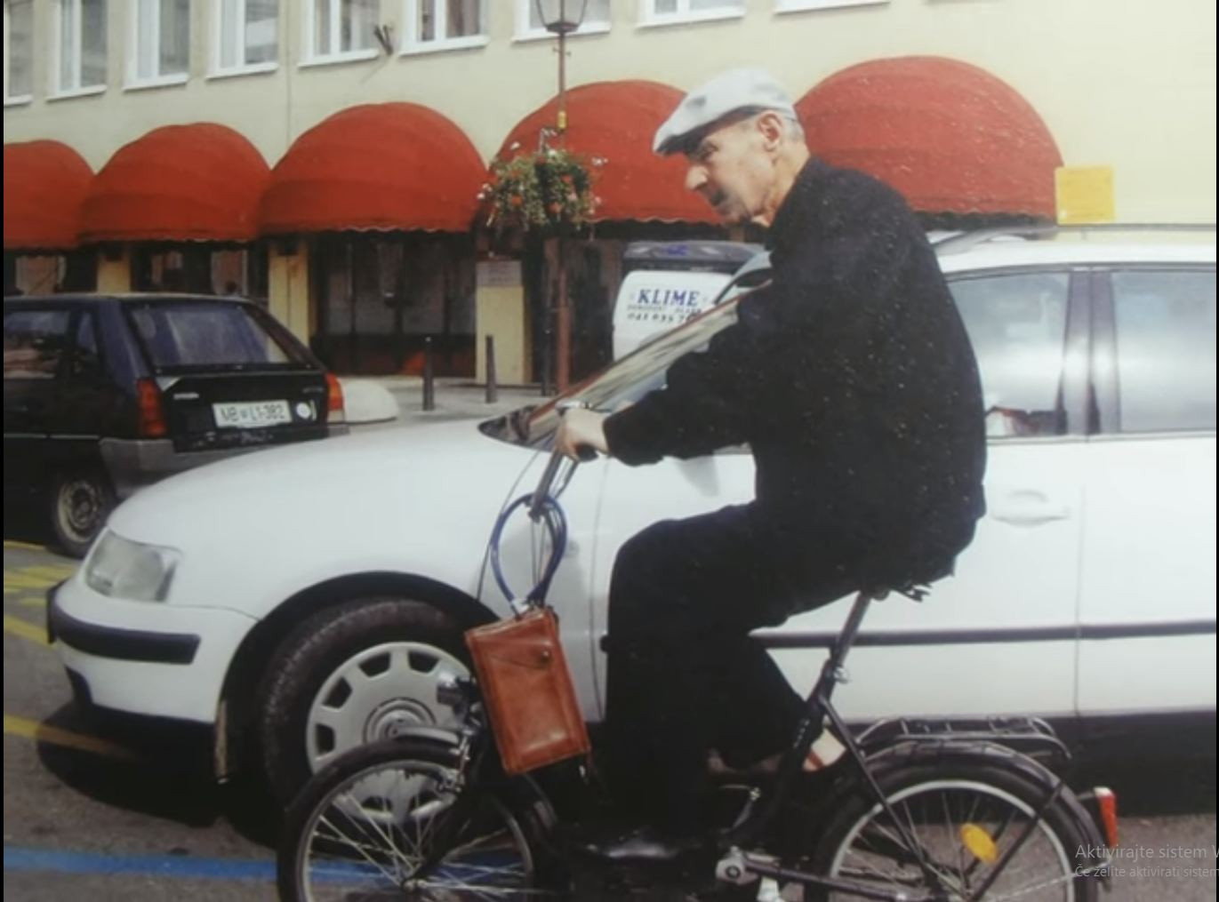 Škof Jožef Smej in njegov Poni 