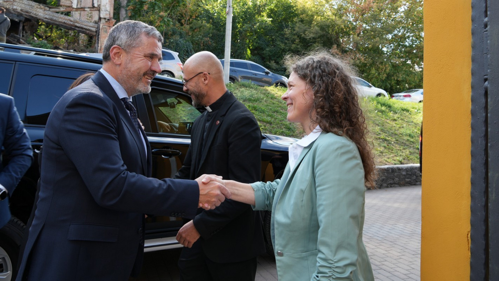 Minister Tone Kajzer in predstavnica Karitas-Spes Mira Milavec