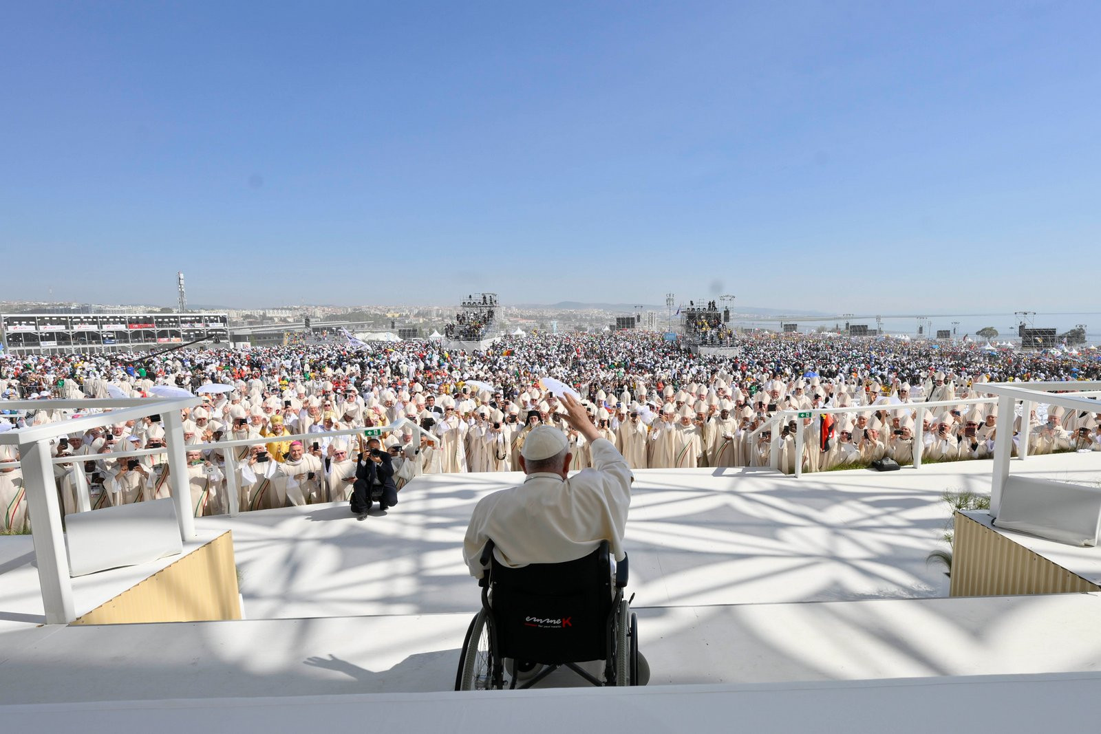 Papež Frančišek z mladimi na srečanju v Lisboni