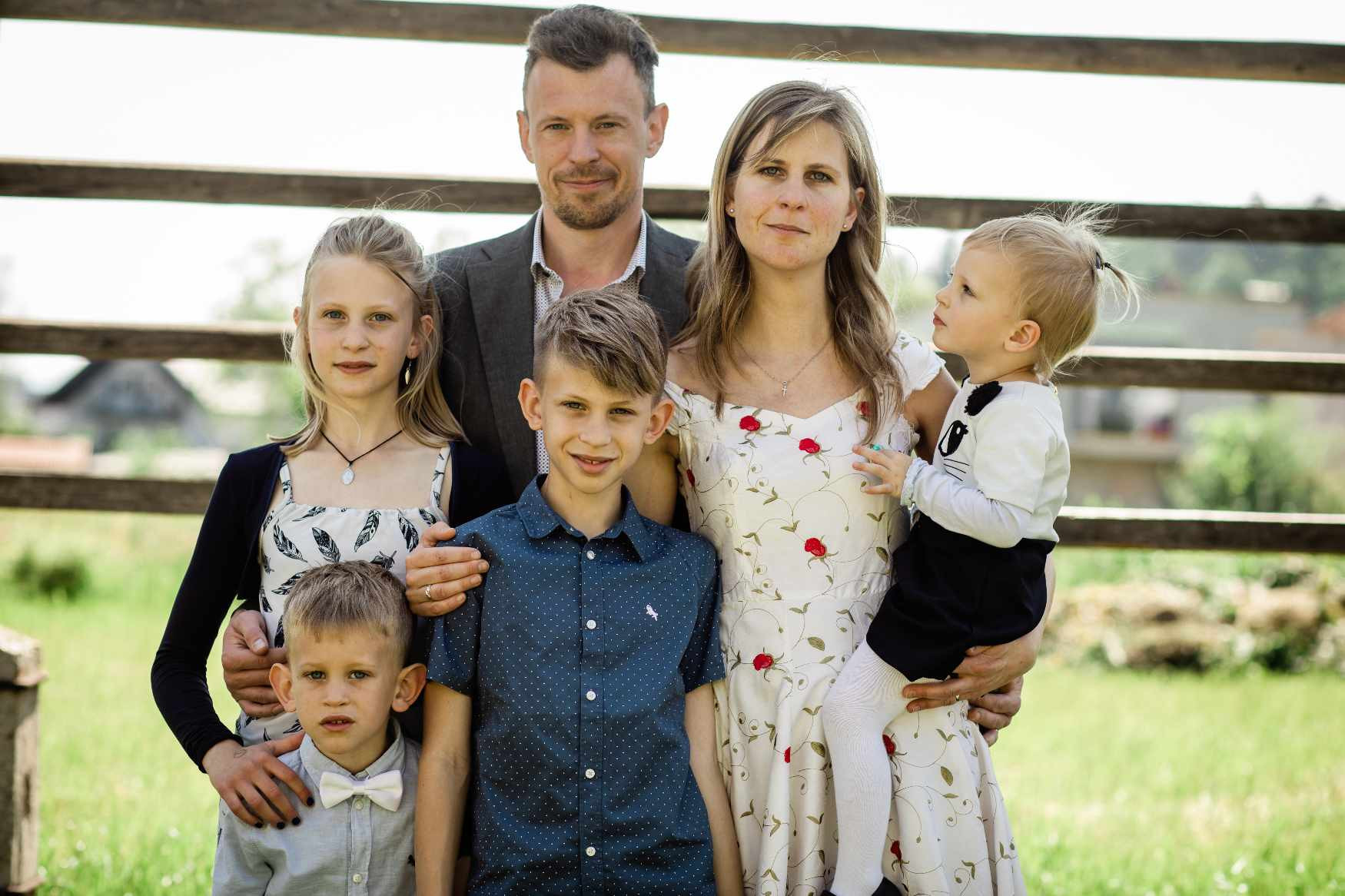 Eva Markovič z družino