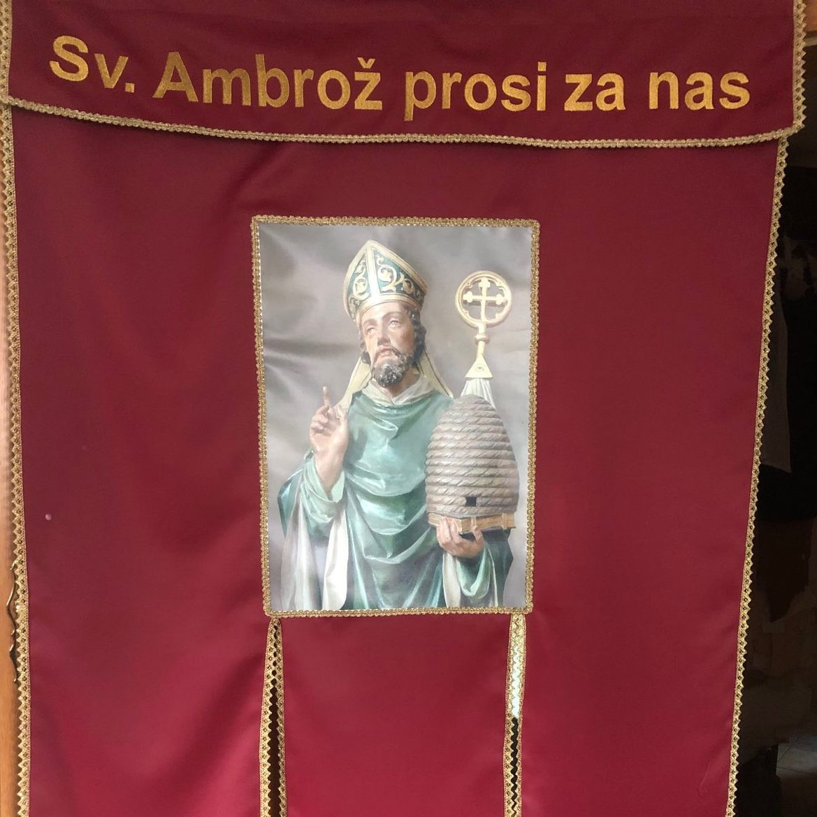 Bandero sv. Ambroža čebelarske družine Vir pri Domžalah