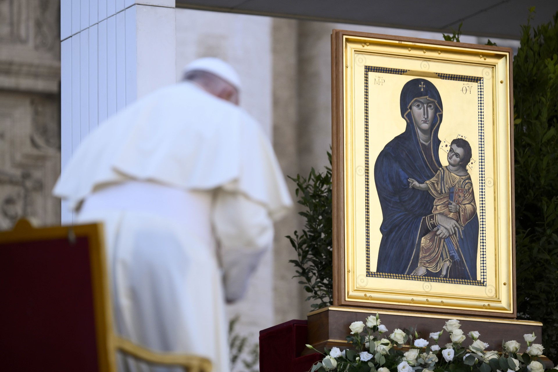 Tišina je bistvena tudi v življenju Cerkve, razmišlja papež Frančišek. 