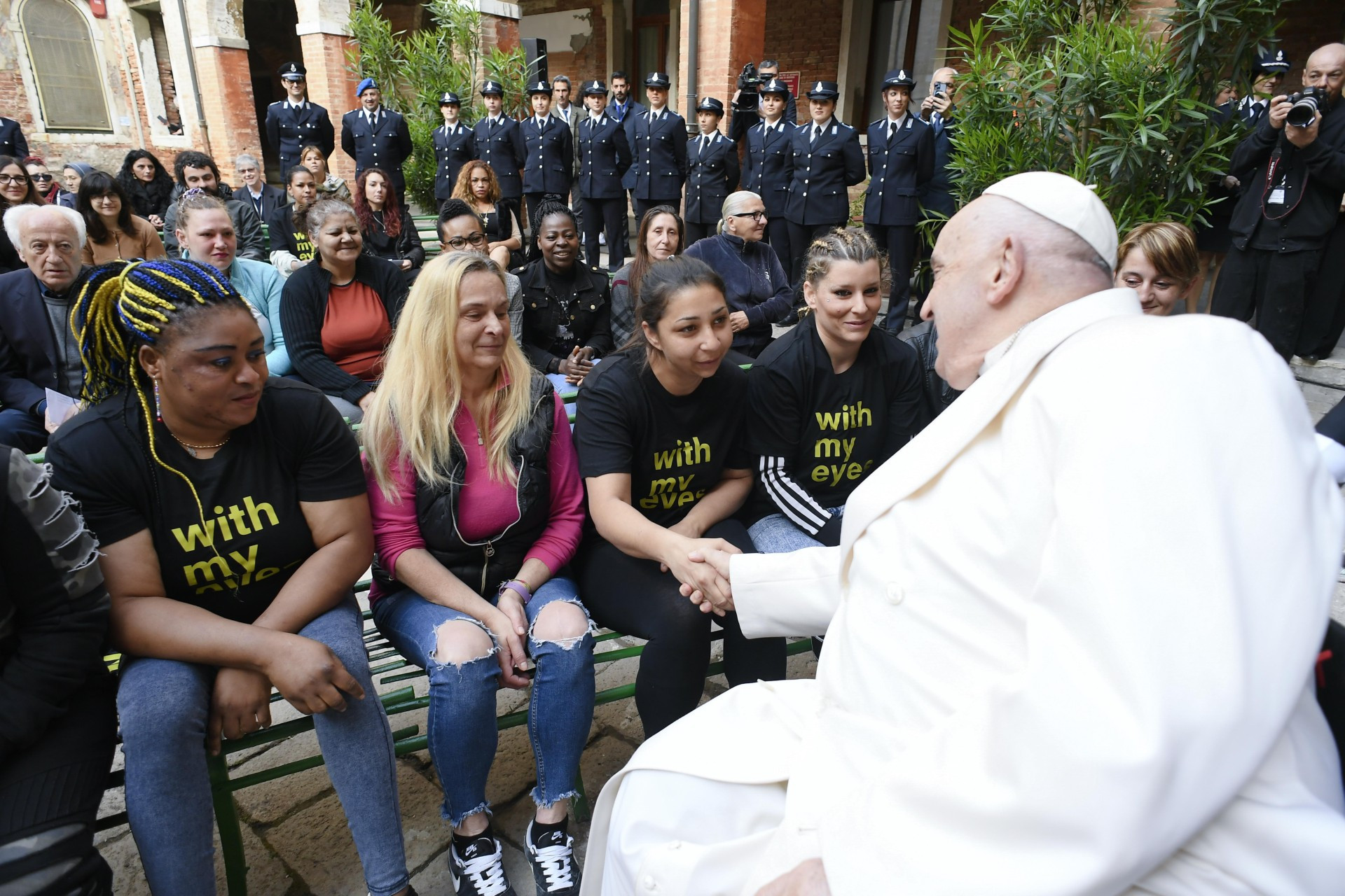Papež na srečanju z zapornicami v Benetkah