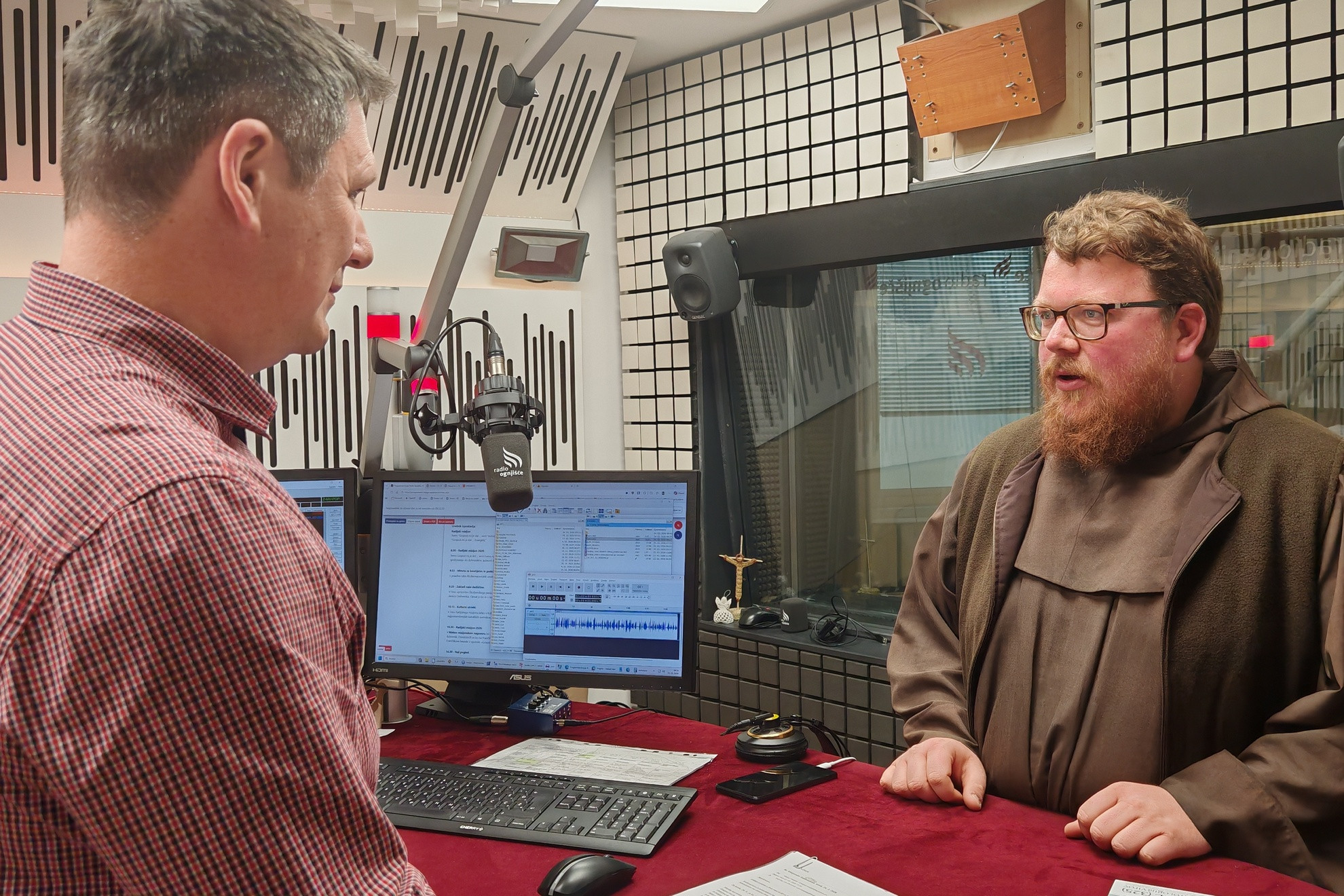 Med iskanjem odgovorov na vprašanje, kako preseči človeška razočaranja znotraj Cerkve.