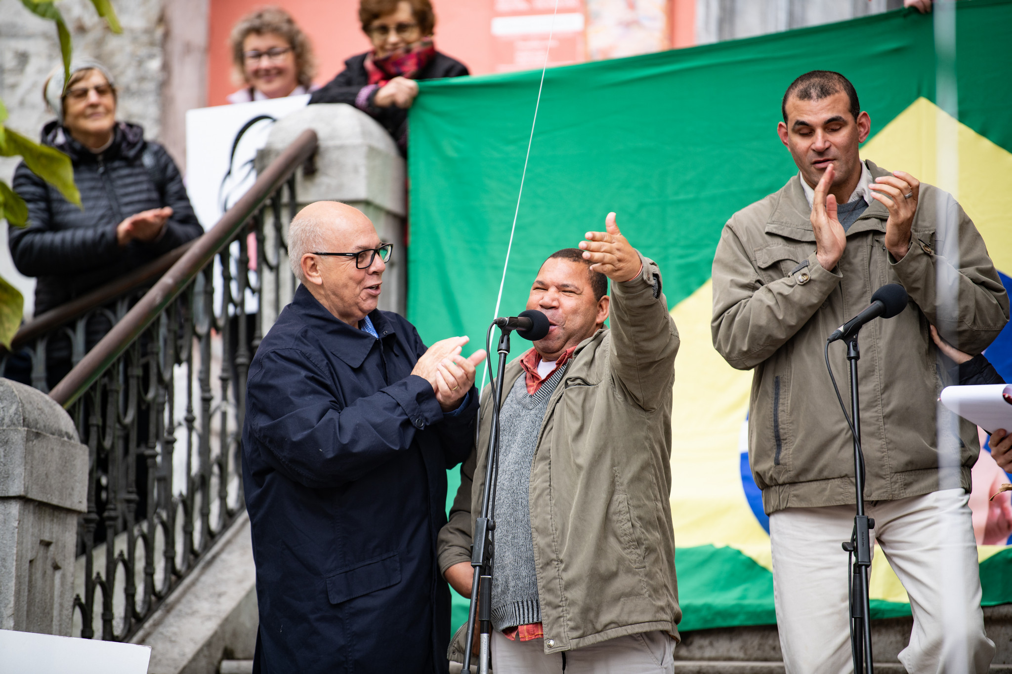 Antonio Tavares de Melo ter njegova posvojenca Alex in Marco Aurélio