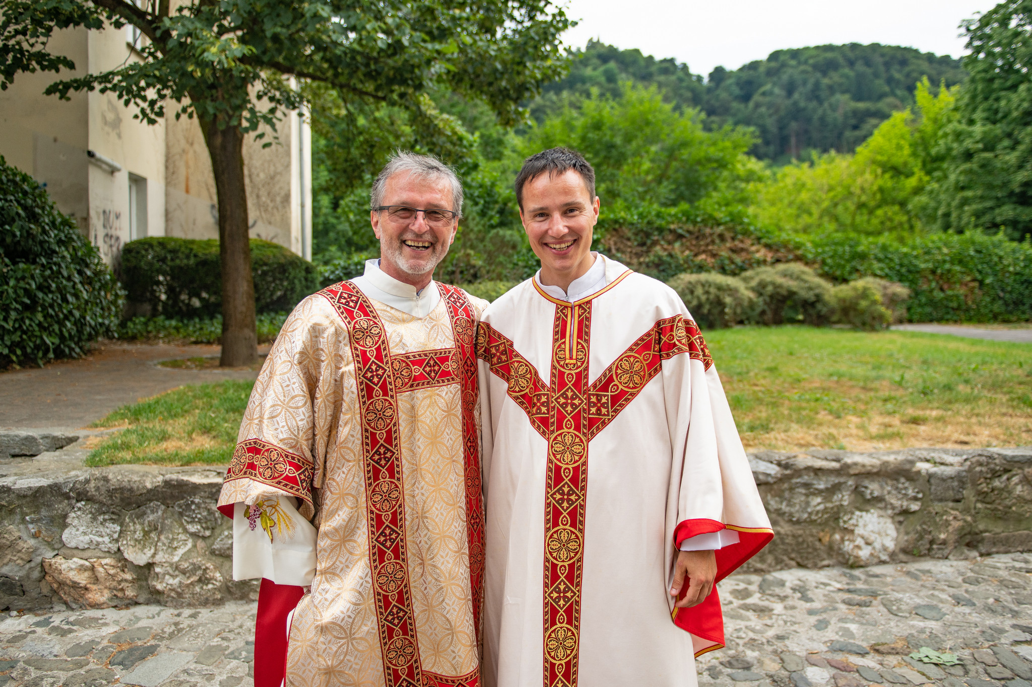 Oče diakon in sin duhovnik