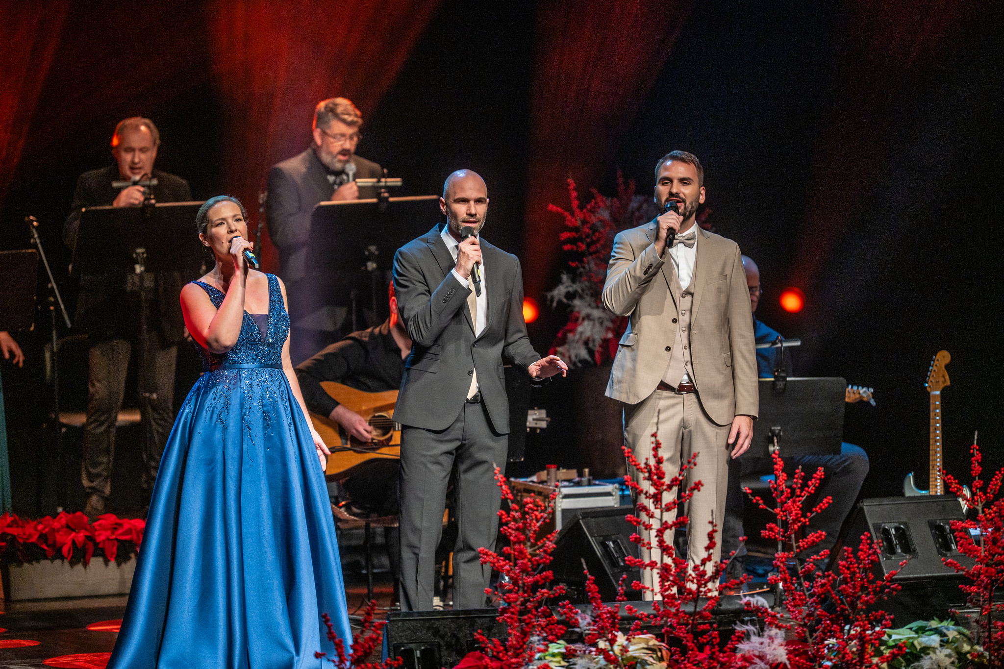 Radijski pevci Manca Hribar, Andrej Jerman in Jakob Čuk