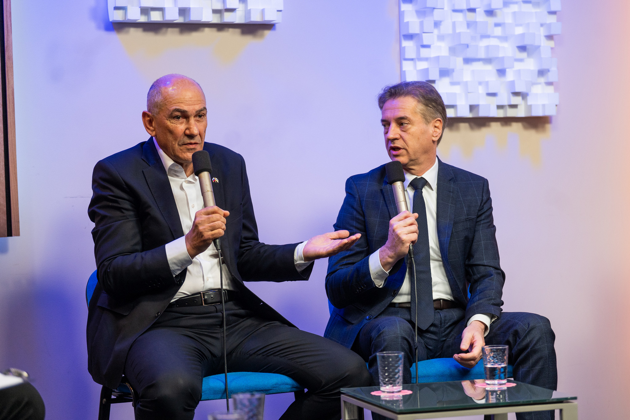 Janez Janša in Robert Golob