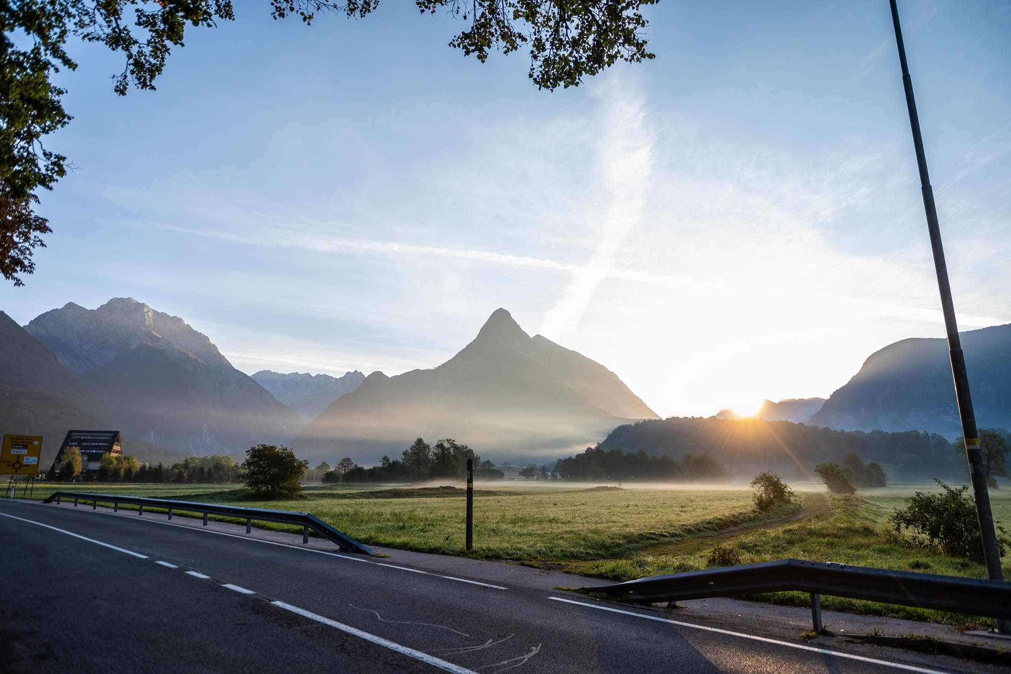 Zgodnje jutro na poti v Bovec