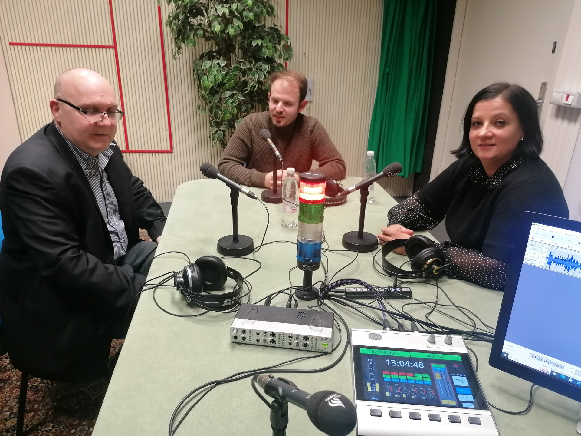 Dr. Renato Podbersič, dr. Faris Kočan in dr. Jelena Juvan  