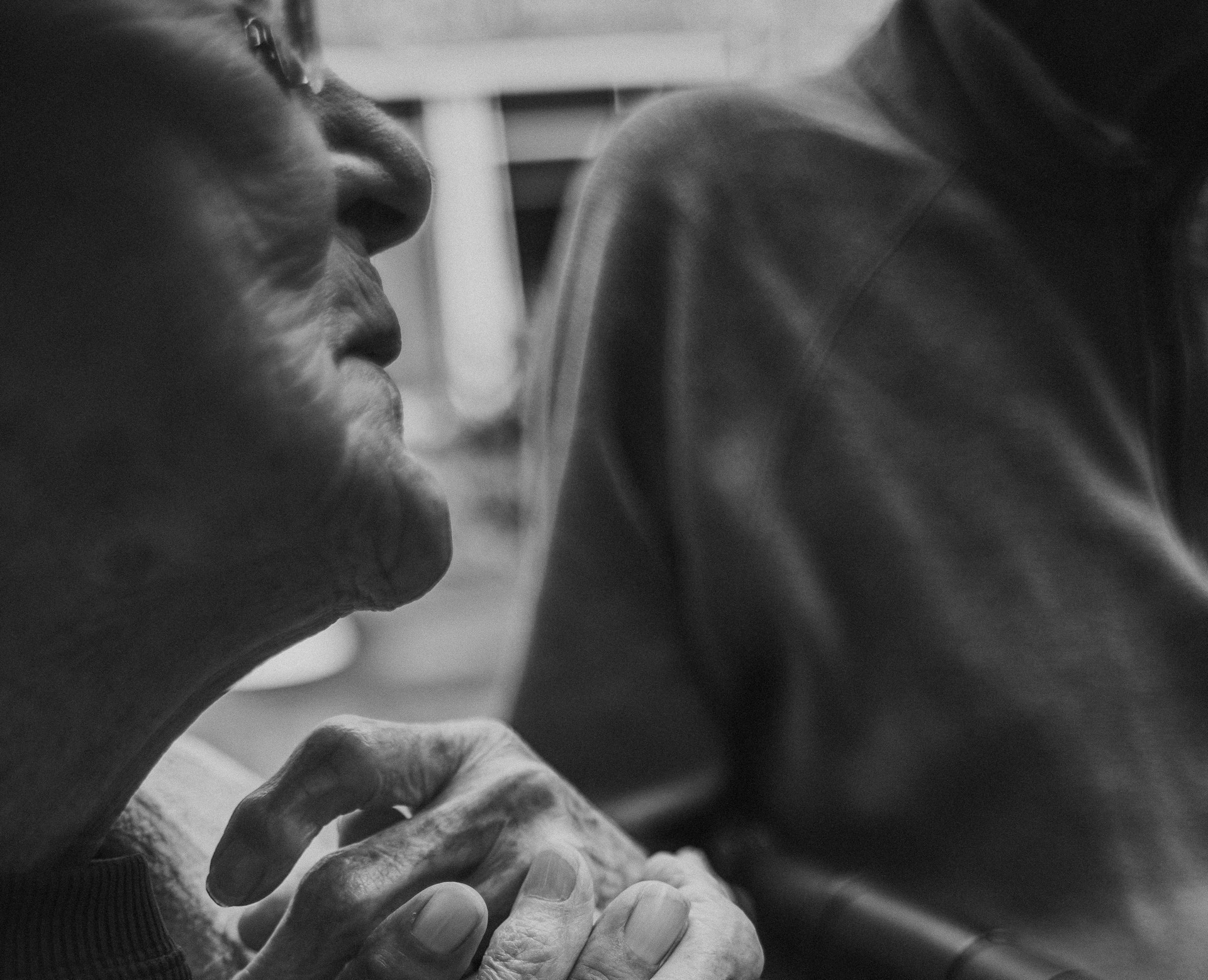 'Vsako življenje ima dostojanstvo. Od spočetja do izteka našega življenja.'