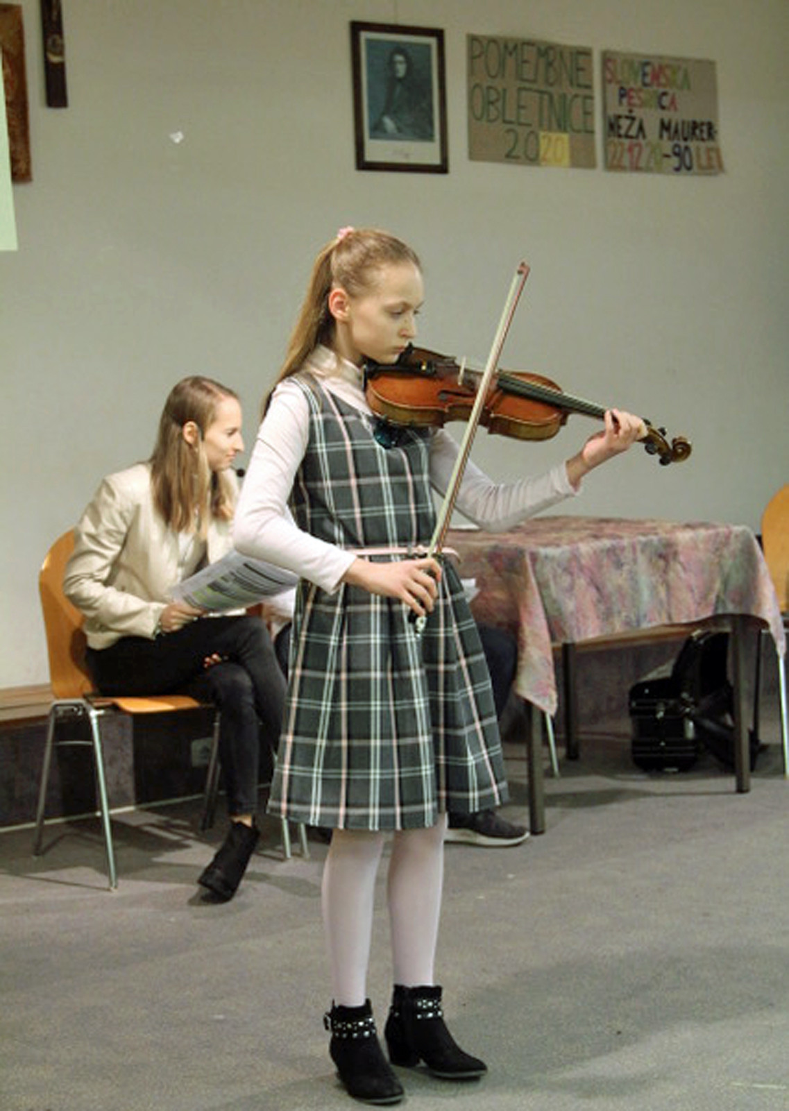 Zala je z violino polepšala zlato poroko in Prešernovo proslavo