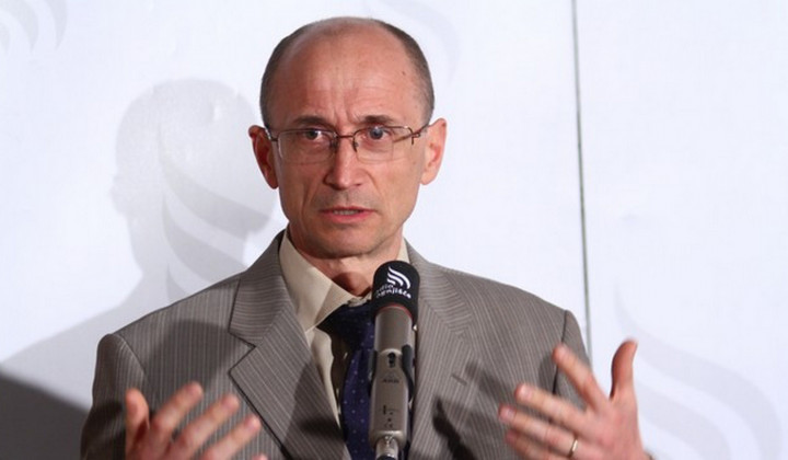 Dr. Tomaž Erzar