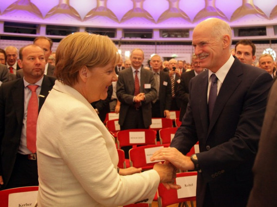 Nemška kanclerka Angela Merkel in grški minister George Papandreou na konferenci v Berlinu