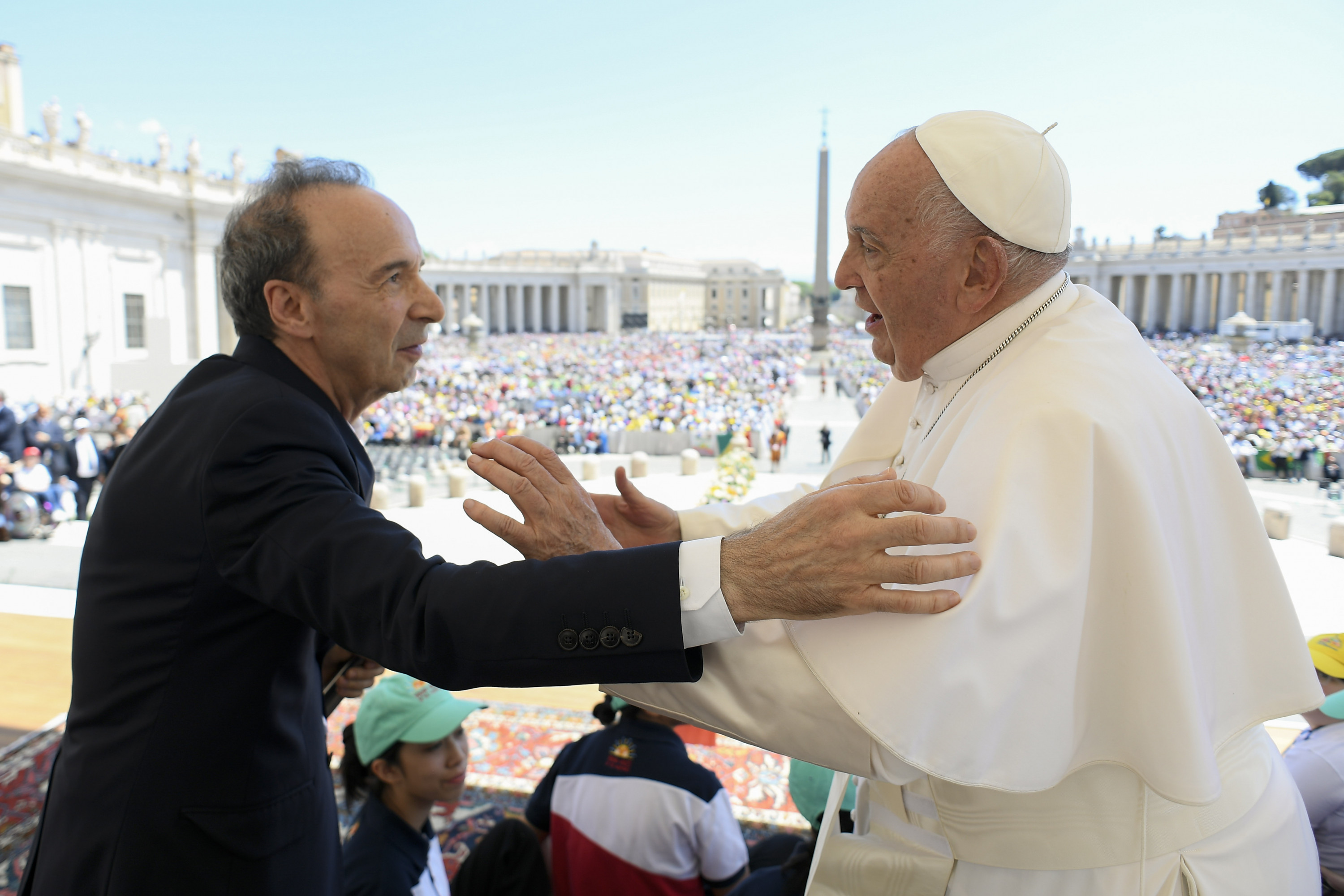 Roberto Benigni in papež Frančišek