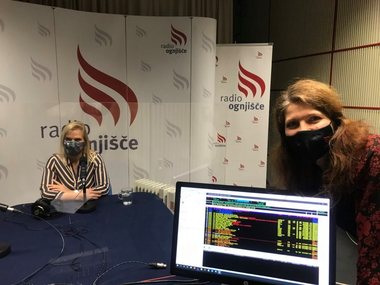 Gostja Mojca Cepuš in voditeljica Nataša Ličen