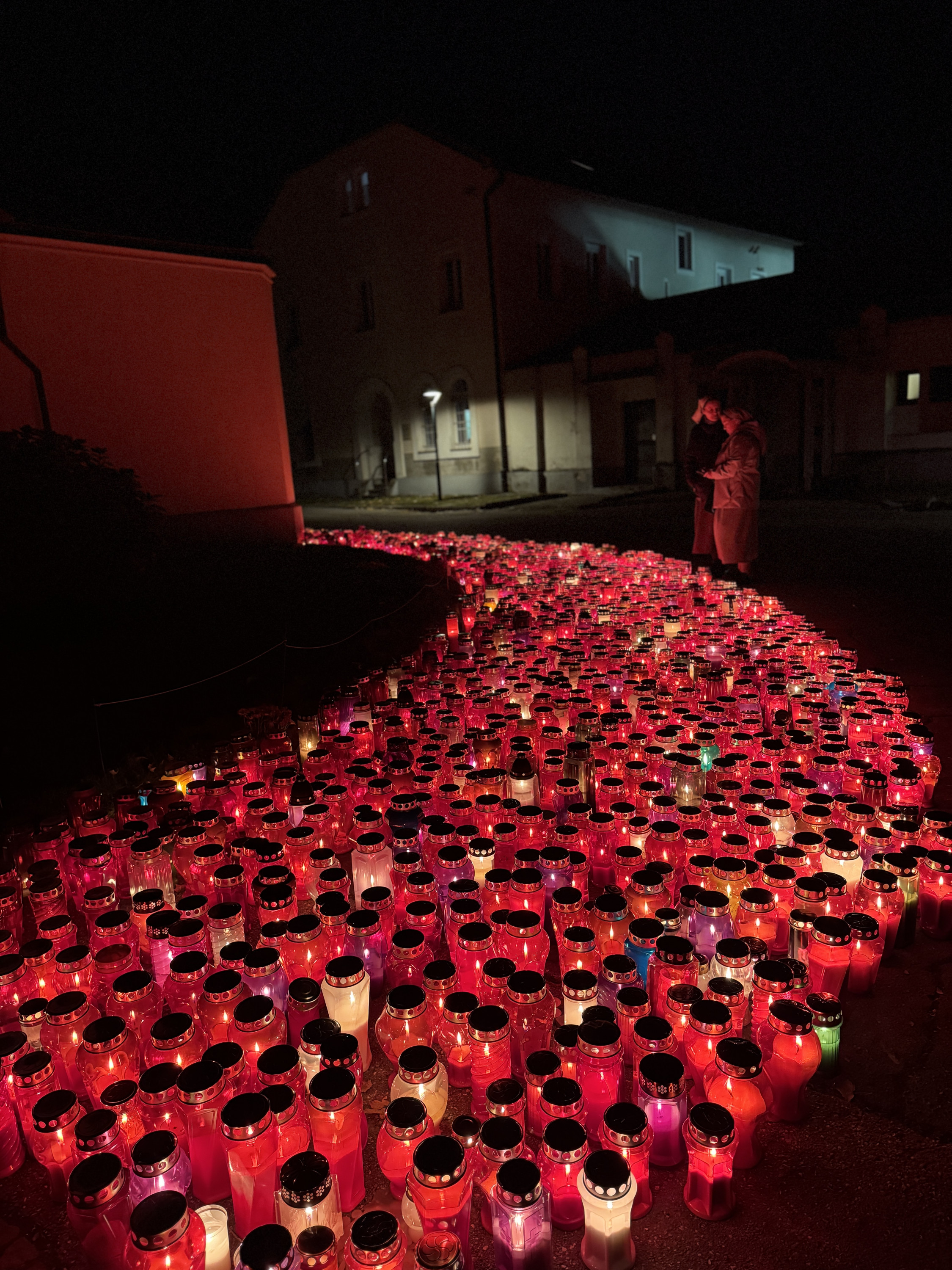 Sveče na ljubljanskih Žalah