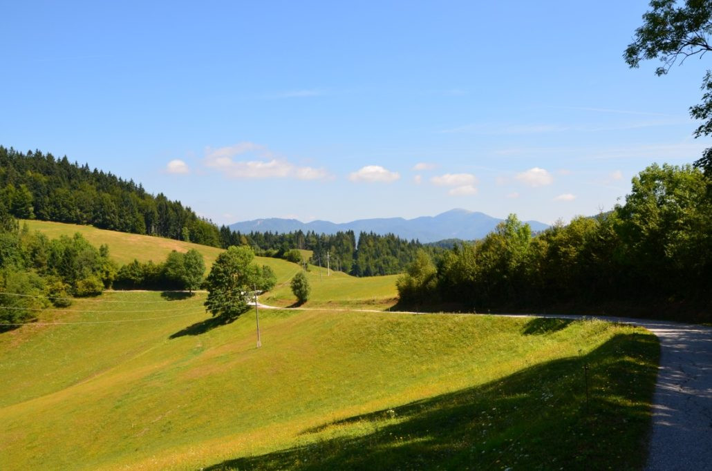 Čudovita idrijsko cerkljanska pot nudi številne enkratne razglede