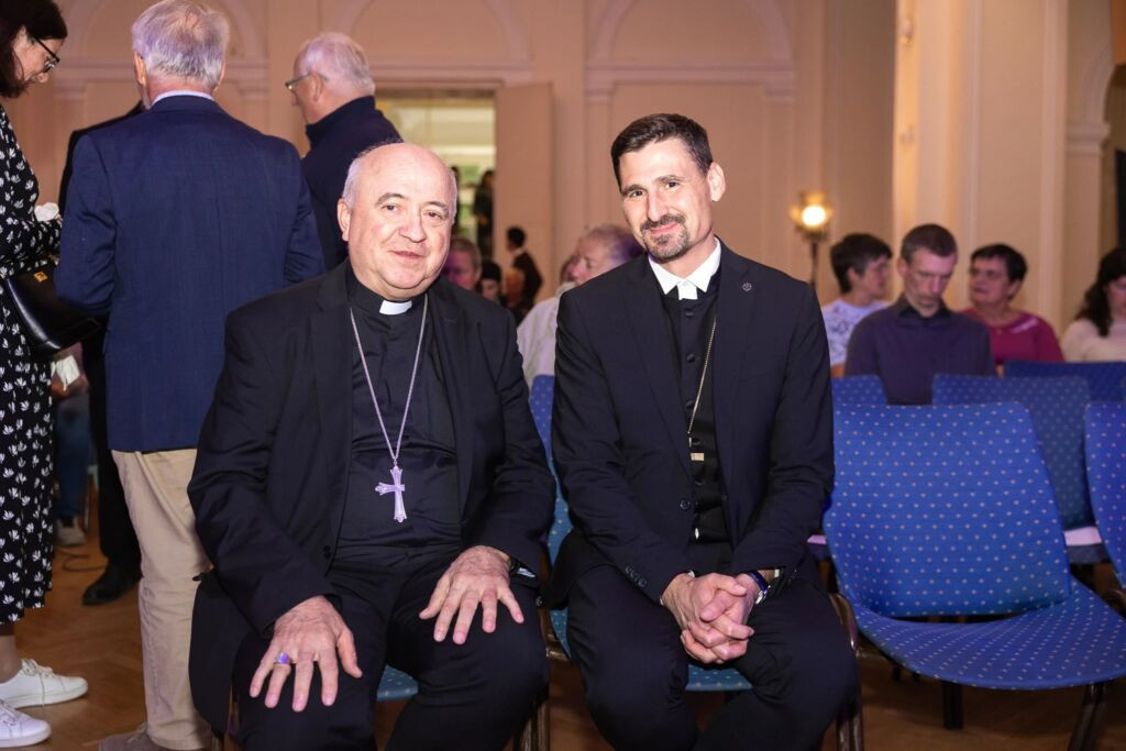 Škof Šuštar in evangeličanski škof Erniša
