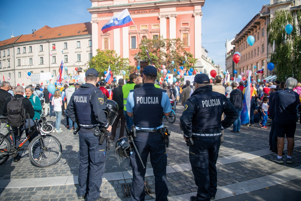 Za varnost udeležencev so poskrbeli Policija in številni prostovoljci