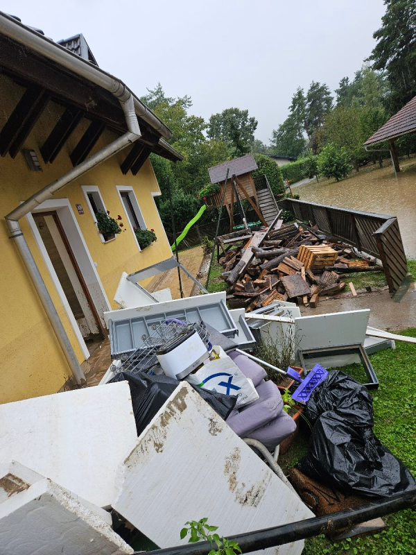 Rečica ob Paki in dom Jožeta Dermolja