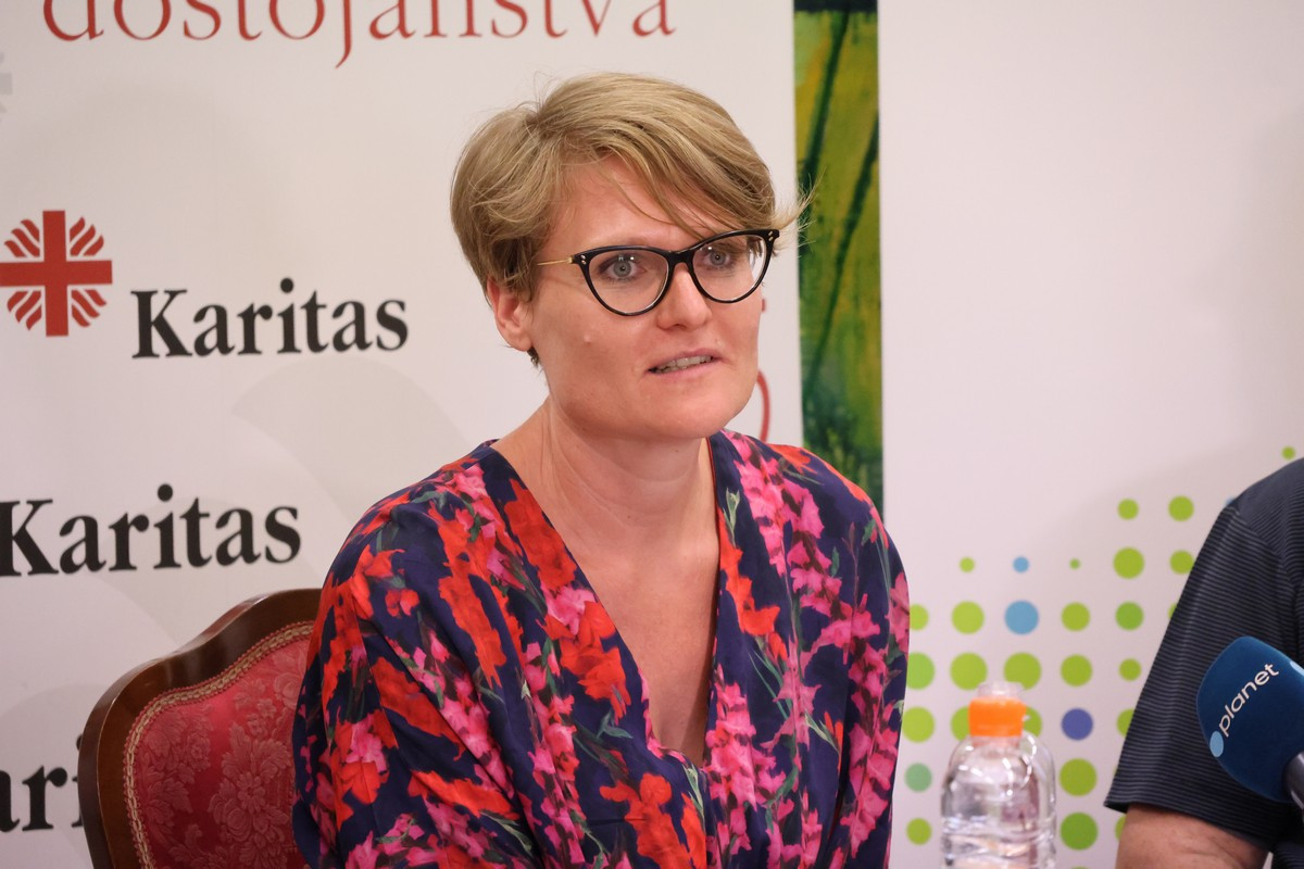 Katja Žvan Elliot z ministrstva za zunanje zadeve