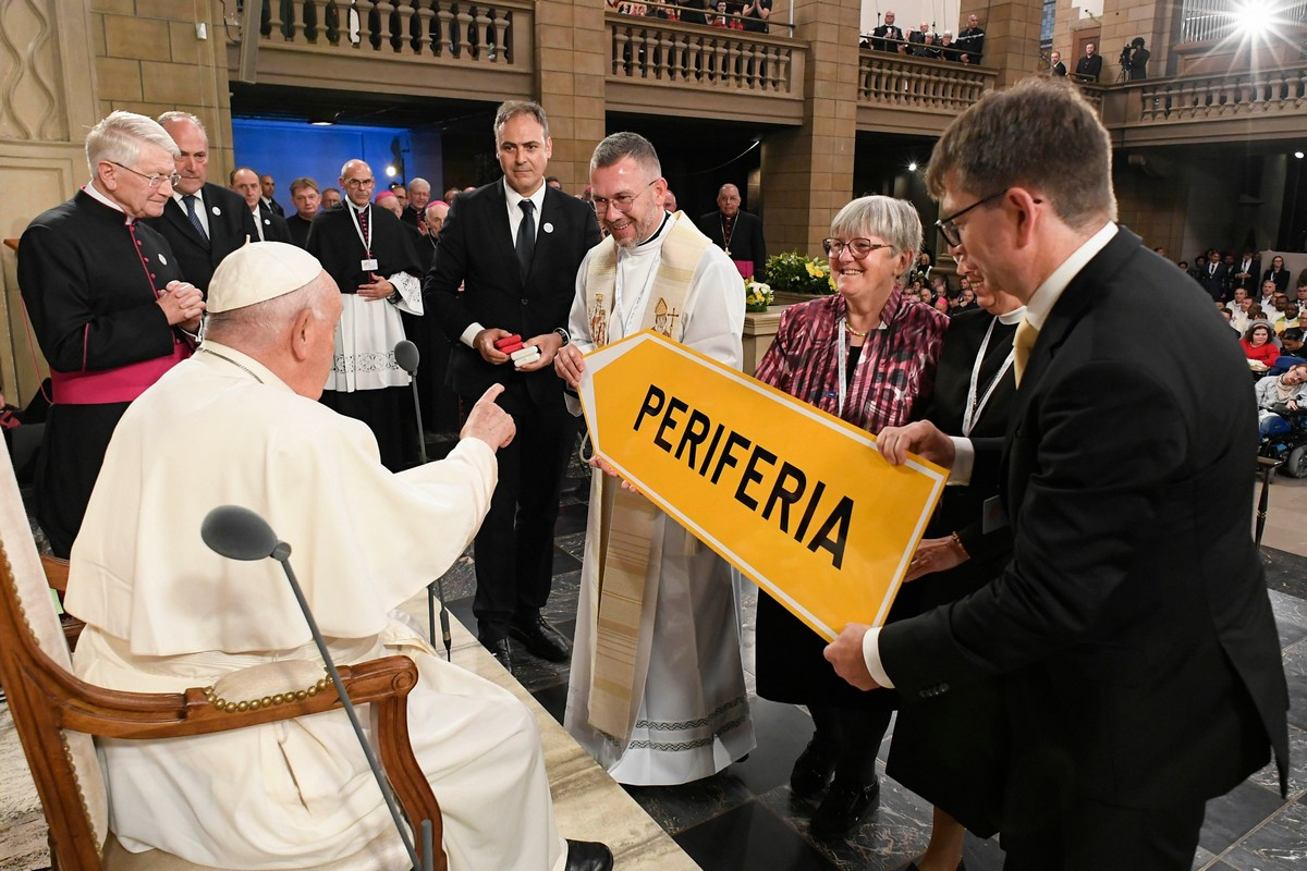 Luksemburški katoličani so zbrali denar za papeževo Apostolsko elemozinerijo