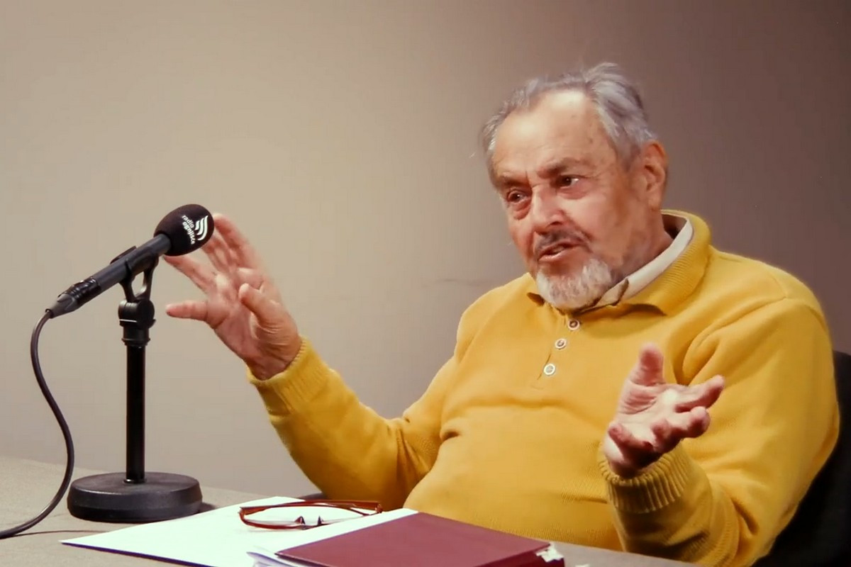 Dr. Ernest Petrič