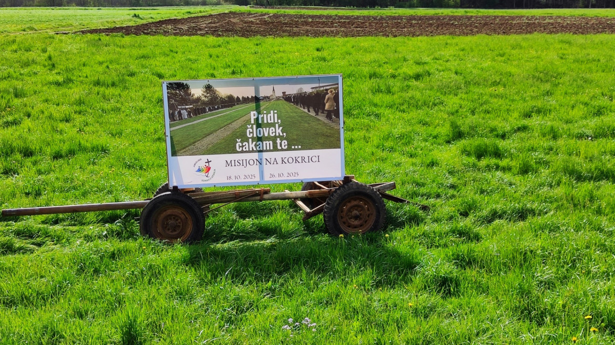 Misijonski plakat ob cesti