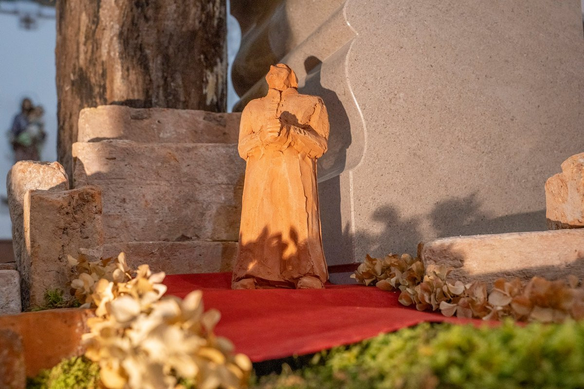 Človek, poln napuha