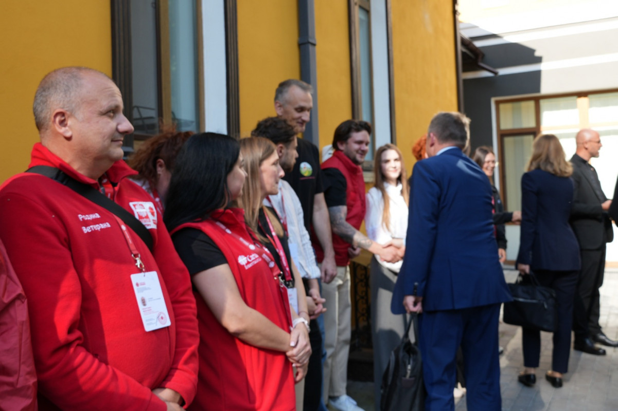 Minister Tone Kajzer obiskal Karitas Spes 