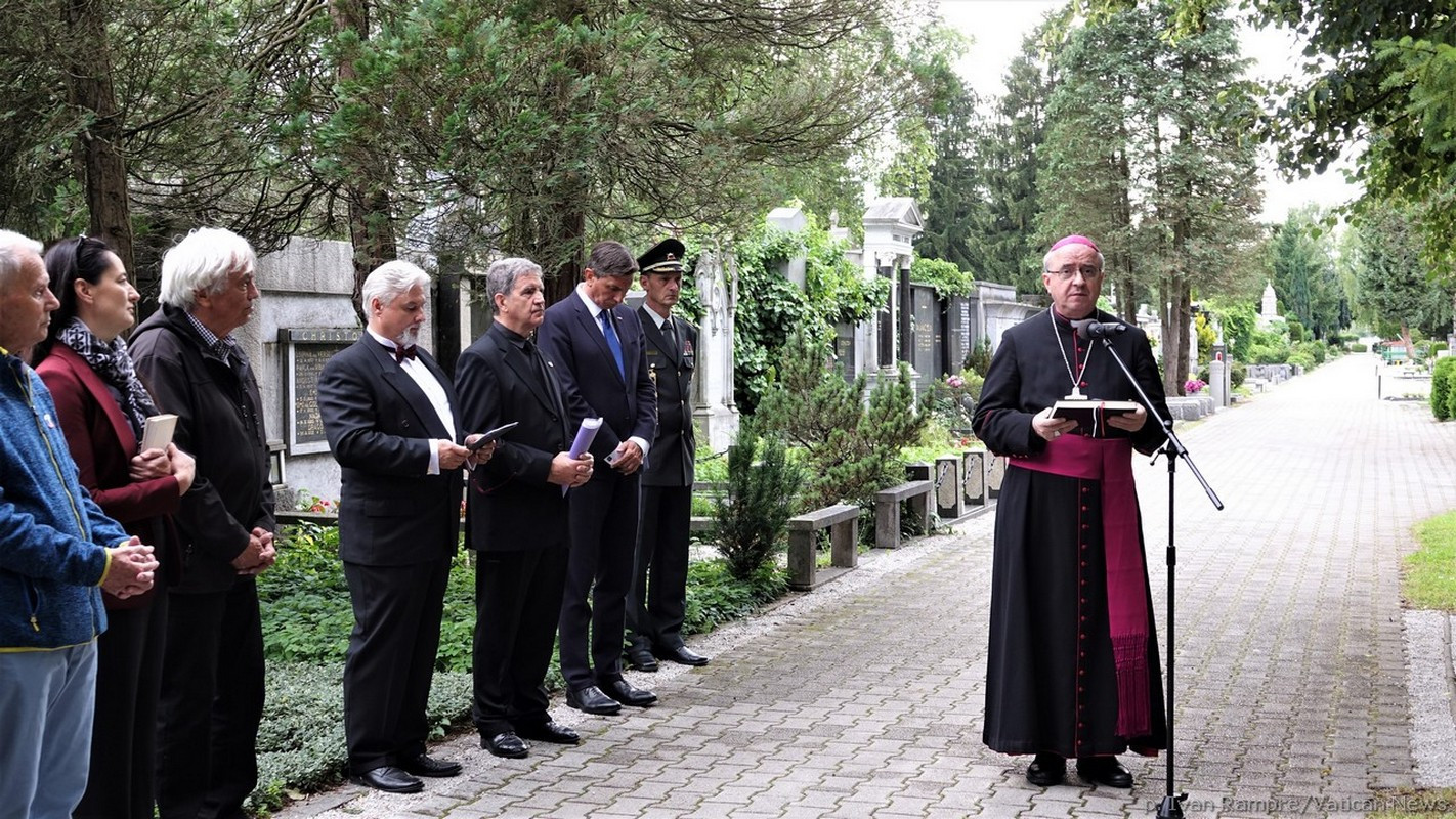 škof Franc Šuštar